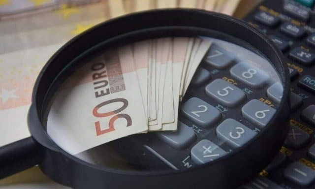 Στα «μανταλάκια» όσοι χρωστούν πάνω από 150.000 ευρώ σε εφορία και ΕΦΚΑ