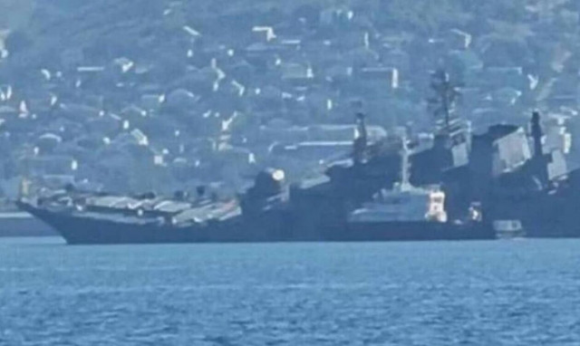 Σοβαρές ζημιές σε πλοίο του Βόρειου Στόλου της Ρωσίας από την επίθεση με drones (vid)