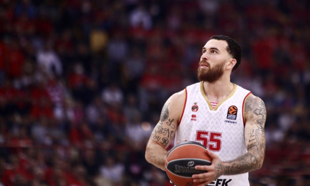 ΚΑΕ Ολυμπιακός: «Δεν ασχολούμαστε με παίκτες που έχουν συμβόλαιο»