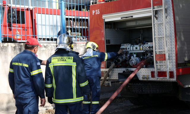 Φωτιά τώρα στον Ασπρόπυργο