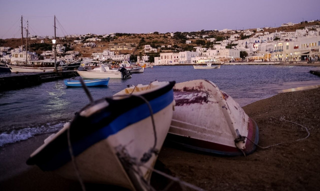 Ερευνάται η σύνδεση της φωτιάς σε εστιατόριο του Νέου Κόσμου με τις αυθαιρεσίες στη Μύκονο