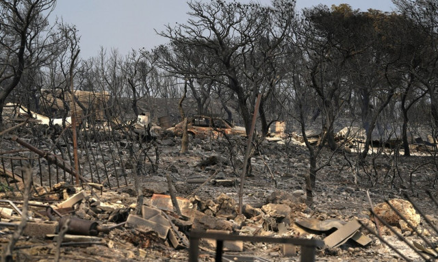 Ιταλία: Τέσσερις τραυματίες σε μεγάλη πυρκαγιά στη Σαρδηνία
