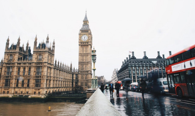 Λονδίνο: Μια στις οκτώ οικογένειες με ανήλικα παιδιά ζει χωρίς τα απαραίτητα