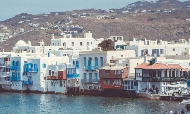 Daily Mail: Οι πιο ακριβές ξαπλώστρες στην Ευρώπη - Από 40 έως 700 ευρώ