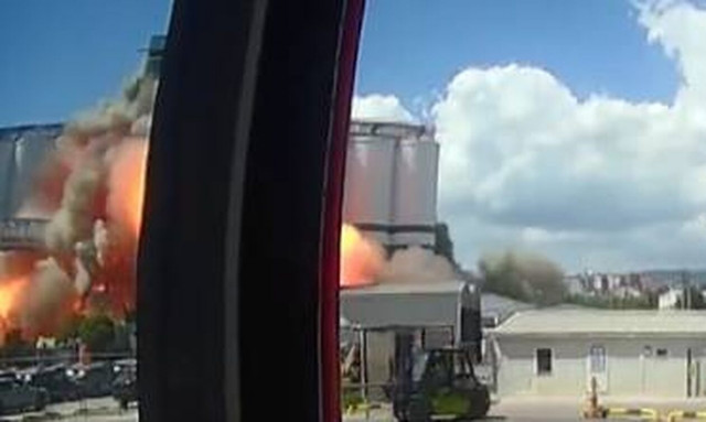 Τουρκία: Ισχυρή έκρηξη σε λιμάνι - «Ακούστηκε σαν σεισμός»