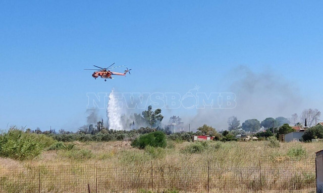Φωτιά στον Μαραθώνα: Χωρίς ενεργό μέτωπο η πυρκαγιά - Συνεχίζονται προληπτικά οι ρίψεις