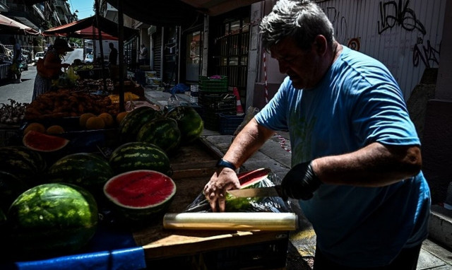 Μειωμένη η κίνηση στις λαϊκές αγορές – Στα ύψη το κόστος παραγωγής λόγω καύσωνα