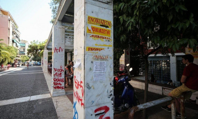 Φοιτητική κατοικία: Τα απαγορευτικά ενοίκια σπρώχνουν τους φοιτητές στη συγκατοίκηση