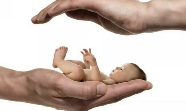 Χανιά: Πώς αποκαλύφθηκε το κύκλωμα «βιομηχανίας γεννήσεων» - Η ιεραρχία και τα κέρδη για κάθε παιδί