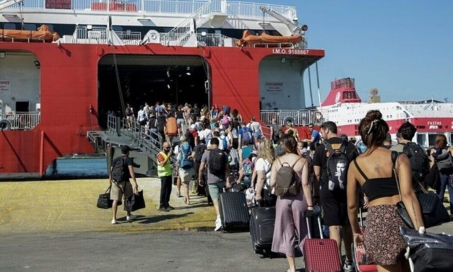 Ταξιδιωτικός οργανισμός TUI: Επιμήκυνση τουριστικής σεζόν ακόμη και μετά τα Χριστούγεννα στην Ελλάδα