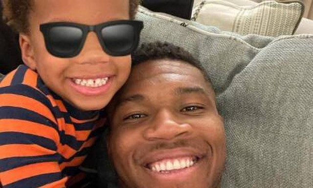 Γιάννης Αντετοκούνμπο: Η όμορφη φωτογραφία με τον… δίδυμο του (photo)