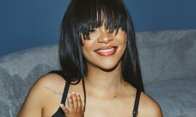 Ριάνα: Ανέβασε τρυφερές φωτογραφίες που θηλάζει το γιο της RZA