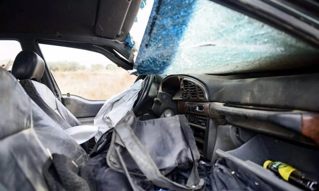 Θεσσαλονίκη: Στρατιωτικό τζιπ «καρφώθηκε» σε δέντρο – Ένας τραυματίας