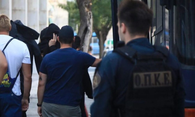 Examining magistrates to begin processing 104 arrested for Nea Philadelphia clashes on Friday