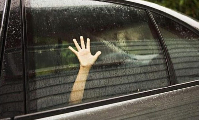 Συγκινεί ο αστυνομικός για την 4χρονη που ξεχάστηκε στο αυτοκίνητο: «Λειτούργησα σαν πατέρας»