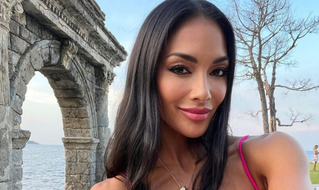 Νικόλ Σέρζινγκερ: Απολαμβάνει τη Μύκονο