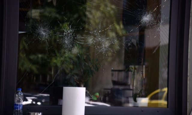 Αμπελόκηποι: Χειροπέδες σε 2 Έλληνες για την επίθεση στην καφετέρια