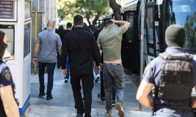 Νέα Φιλαδέλφεια: Οι τρεις Έλληνες που καθοδήγησαν το κομβόι των Κροατών