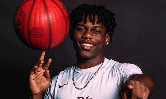 Σοκ στις ΗΠΑ – Κατέρρευσε και πέθανε ο Κέιλεμπ Γουάιτ, 17χρονο σούπερ ταλέντο του μπάσκετ