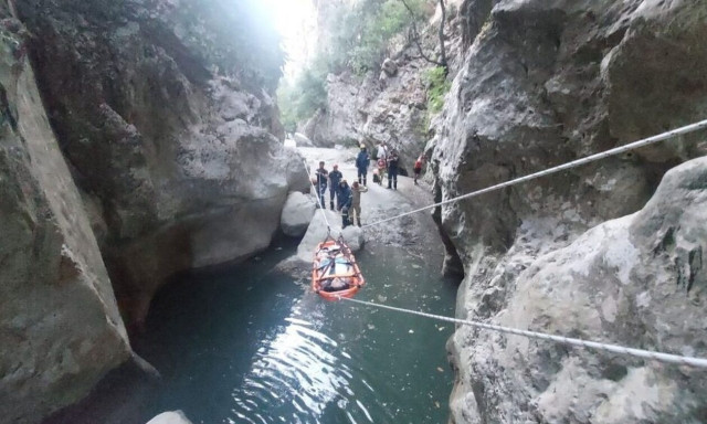 Μεγάλη επιχείρηση για τραυματισμένη γυναίκα σε φαράγγι