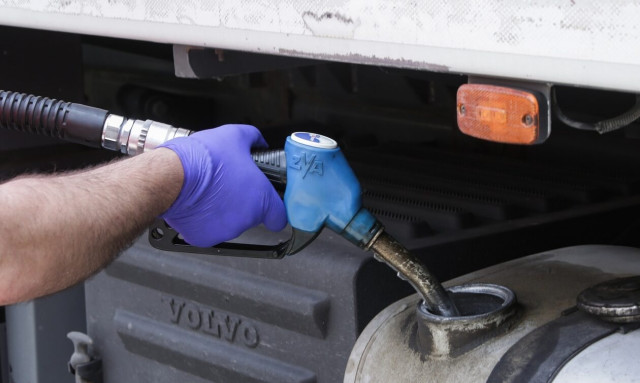 Βενζίνη: Φόβοι ότι θα εκτιναχθεί πάνω από τα 2 ευρώ η τιμή της - Πόσο κοστίζει στα νησιά