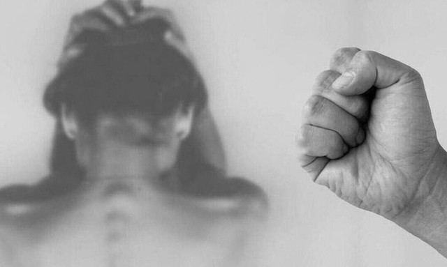 Η συγκλονιστική εξομολόγηση μίας κακοποιημένης γυναίκας:  «Τα μάτια του όταν έλεγε θα σε σκοτώσω...»