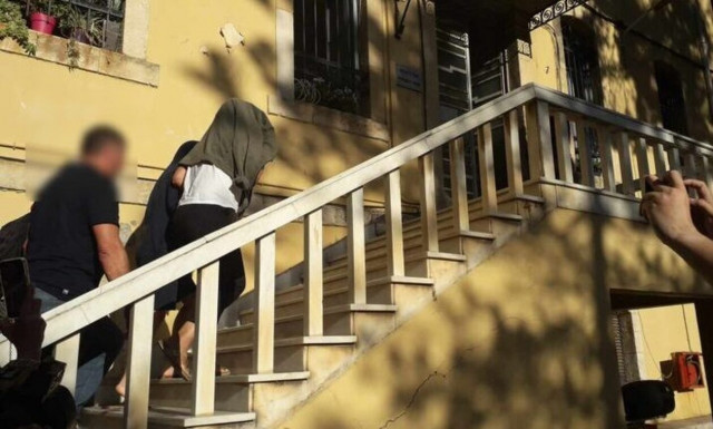 Χανιά: Στον Ανακριτή οι εννέα συλληφθέντες του κυκλώματος υιοθεσιών - Άγνοια δηλώνει ο εμβρυολόγος