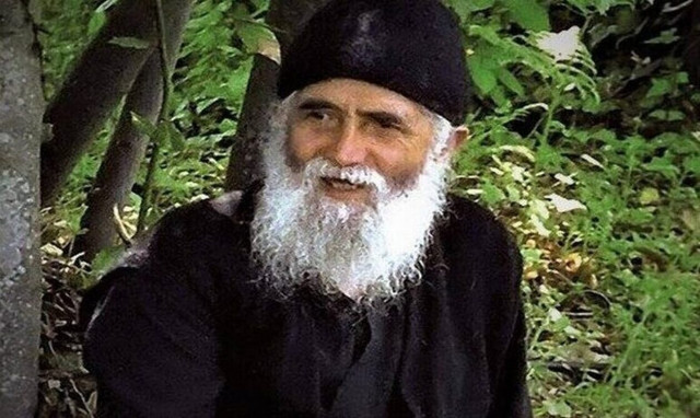 O Γέροντας Παΐσιος εξιστορεί τις επισκέψεις της Παναγίας