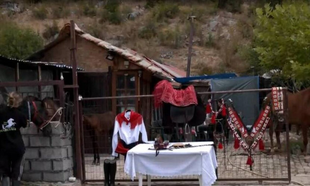 Σιάτιστα Κοζάνης: Όλα έτοιμα για το έθιμο των καβαλάρηδων