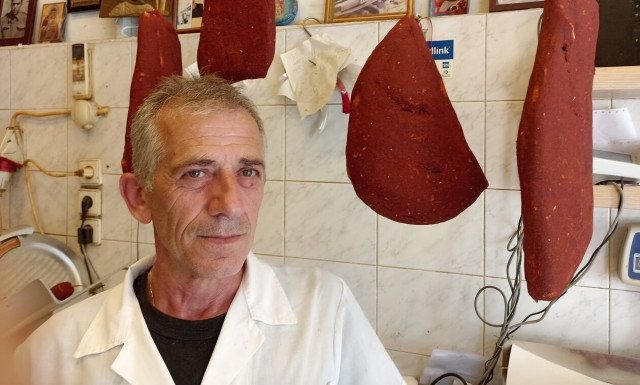 Μυτιλήνη: Η ιστορία ενός μοναδικού παραδοσιακού παστουρμά