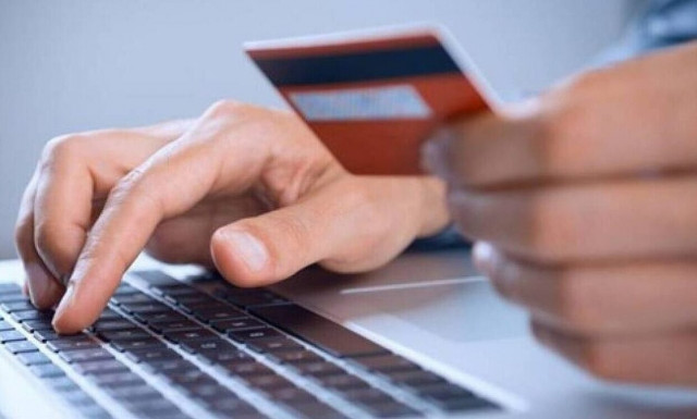 Καταβολή κοινωνικών επιδομάτων 3 δισ. ευρώ μέσω προπληρωμένης τραπεζικής κάρτας