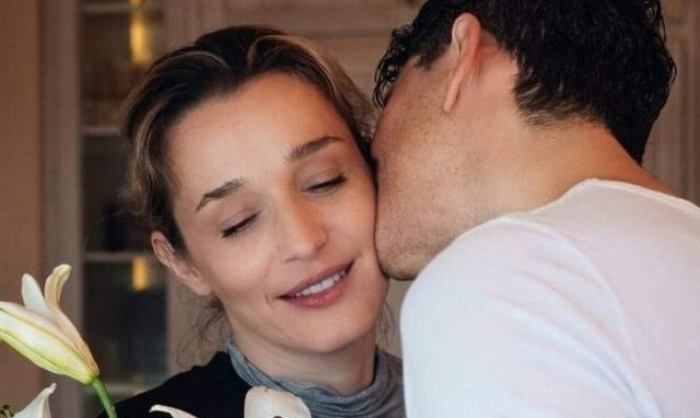 Σάκης Ρουβάς: Το φιλί στην Κάτια Ζυγούλη και η αντίδραση του γιου του