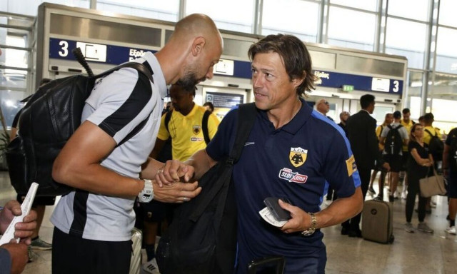 ΑΕΚ: Συγκλονιστικός Αλμέιδα στην αναχώρηση για Ζάγκρεμπ - Θα παίξουμε για την οικογένεια του Μιχάλη