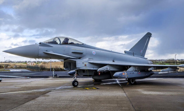 Βρετανικά μαχητικά Typhoon αναχαίτισαν δύο ρωσικά βομβαρδιστικά βόρεια της Σκωτίας