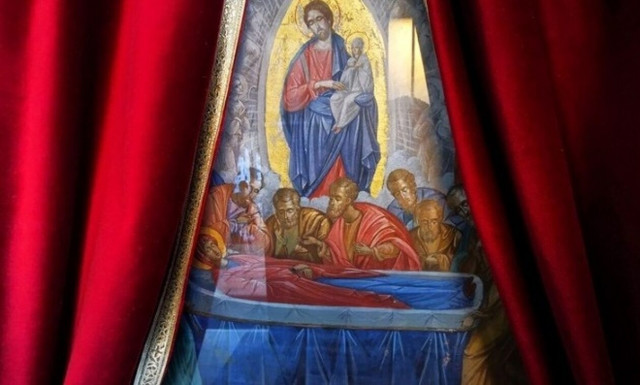 Με λαμπρότητα γιορτάζεται η Παναγιά σε όλη την Ελλάδα