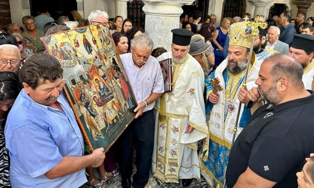 Το «Πάσχα του Καλοκαιριού» στην Σαντορίνη