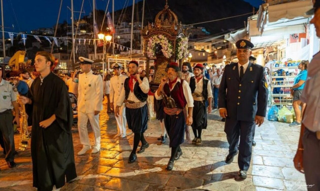 Δεκαπενταύγουστος: Λιτάνευση της Παναγίας Φανερωμένης στην Ύδρα