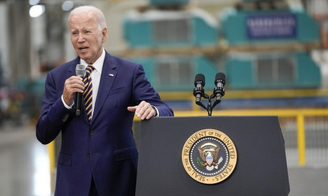 ΗΠΑ: Ο Μπάιντεν υπόσχεται να πάει στη Χαβάη – Για αδιαφορία μιλούν οι Ρεπουμπλικάνοι