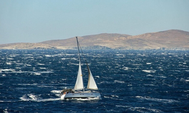 Ο καιρός την Τετάρτη (16/8): Εξασθενούν τα μελτέμια, ανεβαίνει η θερμοκρασία