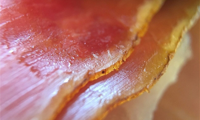 ΗΠΑ: Γλίστρησε σε ένα κομμάτι προσούτο, έσπασε τον αστράγαλό της και ζητά αποζημίωση 50.000 δολαρίων