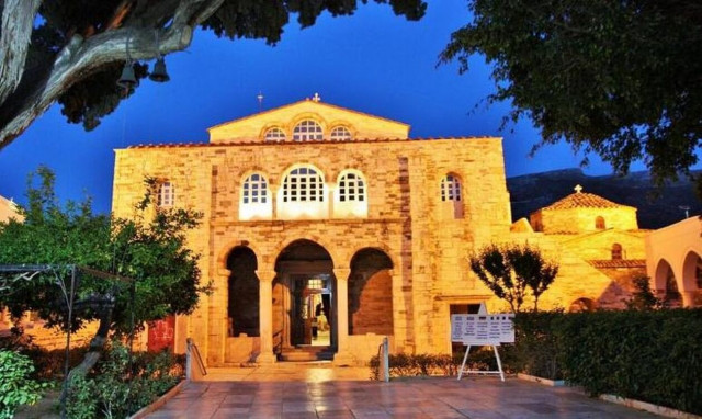 Δεκαπενταύγουστος στην Παναγία Εκατονταπυλιανή στην Πάρο