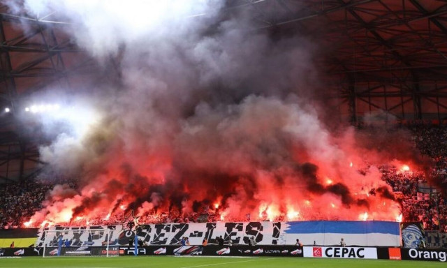 Ασύλληπτο ξύλο ανάμεσα σε οπαδούς της Μαρσέιγ μετά τον αποκλεισμό από τον Παναθηναϊκό - Βίντεο