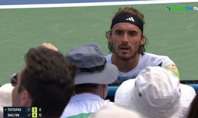 Στέφανος Τσιτσιπάς: Τα... πήρε με θεατή που έκανε τη μέλισσα - «Δεν μου έχει ξανασυμβεί»