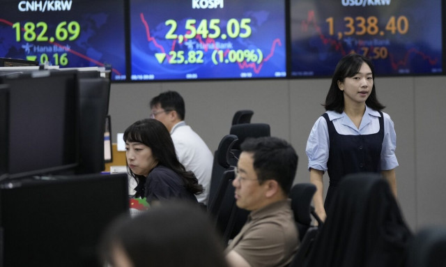 Κίνα: Επαφές με ξένες επιχειρήσεις για να αμβλύνουν τους φόβους για το νόμο περί δεδομένων