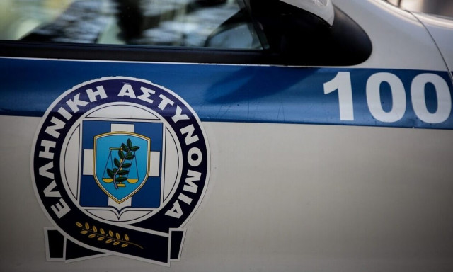 Θεσσαλoνίκη: Χτύπησε και έβρισε τη μητέρα του γιατί του ζήτησε νερό - Συνελήφθη ο 41χρονος