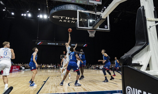 ΗΠΑ-Ελλάδα 108-86: Άλλο επίπεδο οι Αμερικανοί, έκπληξη ο Καλαϊτζάκης