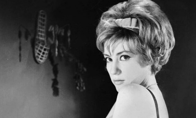 Η άγνωστη Ζωή Λάσκαρη: Η πλαστογραφία και ο κρυφός αρραβώνας στη Βοστώνη με συλλέκτη όπλων