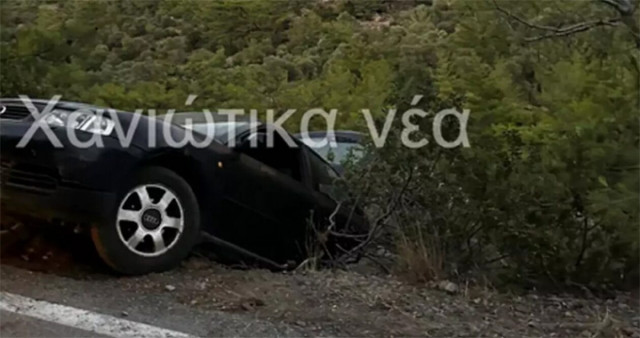 Χανιά: Αυτοκίνητο έπεσε πάνω σε στύλο φωτισμού