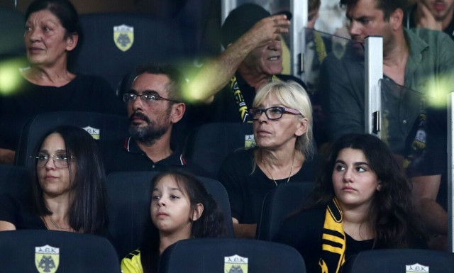 Υποκλίνονται στη μητέρα του Μιχάλη Κατσουρή οι Κροάτες - «Δεν της ήταν εύκολο, αλλά ήταν εκεί»