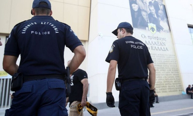 Νέα Φιλαδέλφεια: Στον εισαγγελέα οι τρεις συλληφθέντες - Οι κατηγορίες που τους απαγγέλθηκαν